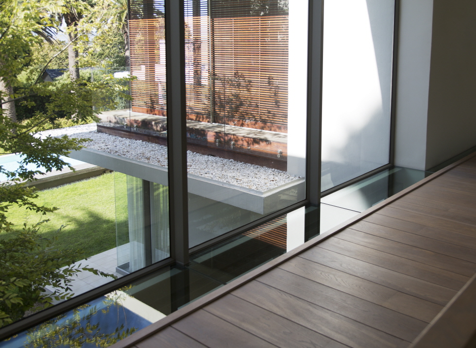 2000769928_9YHMqsob_7498f1fd08e487bda0403879cb360116f5cd4467.jpg 이미지크게보기